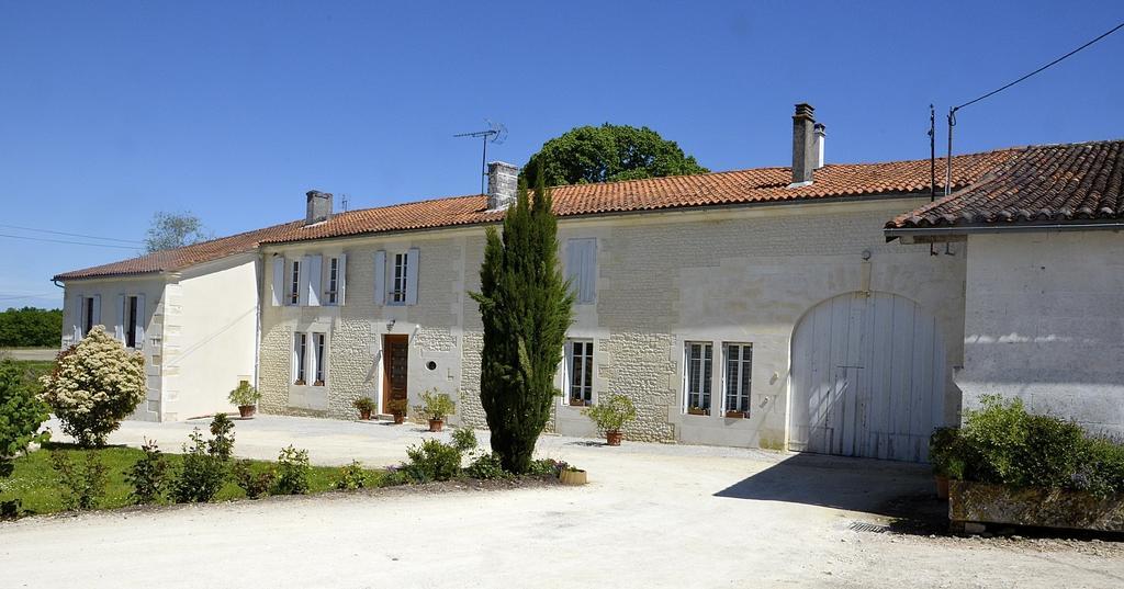 Bed and Breakfast Le Vieux Noyer à Saint-Maurice-de-Tavernole Extérieur photo